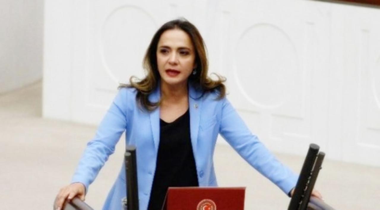 Gamze Akkuş İlgezdi: “Gençlerimize Kıymayın Efendiler! Gençlerimizin Geleceğini Yok Etmeyin!”