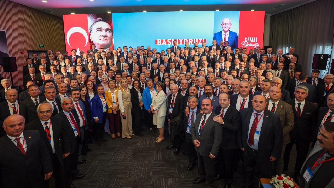 CHP Genel Başkanı ve Cumhurbaşkanı Adayı Kemal Kılıçdaroğlu, Belediye Başkanları Toplantısına Katıldı