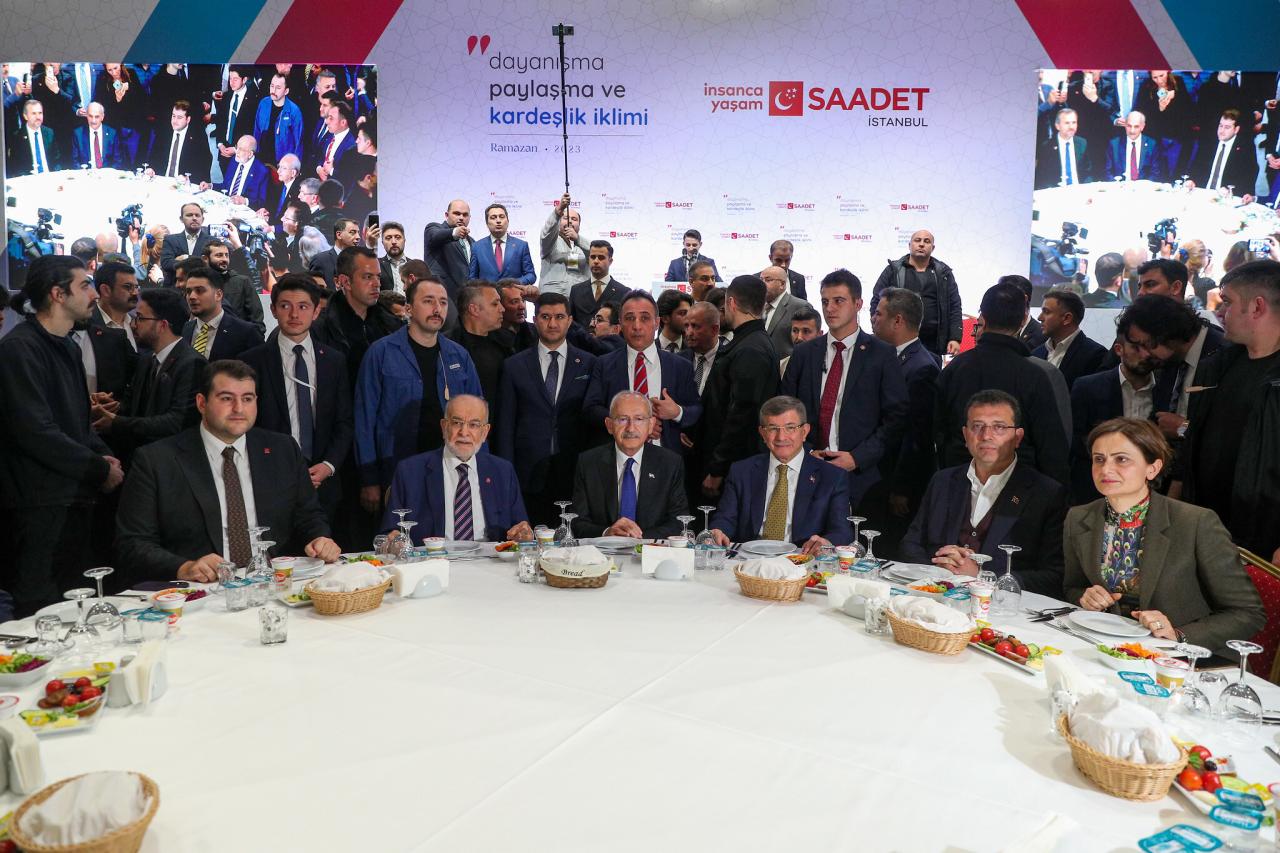 CHP Lideri ve Cumhurbaşkanı Adayı Kılıçdaroğlu, Saadet Partisi İstanbul İl Başkanlığı’nın İftar Programına Katıldı