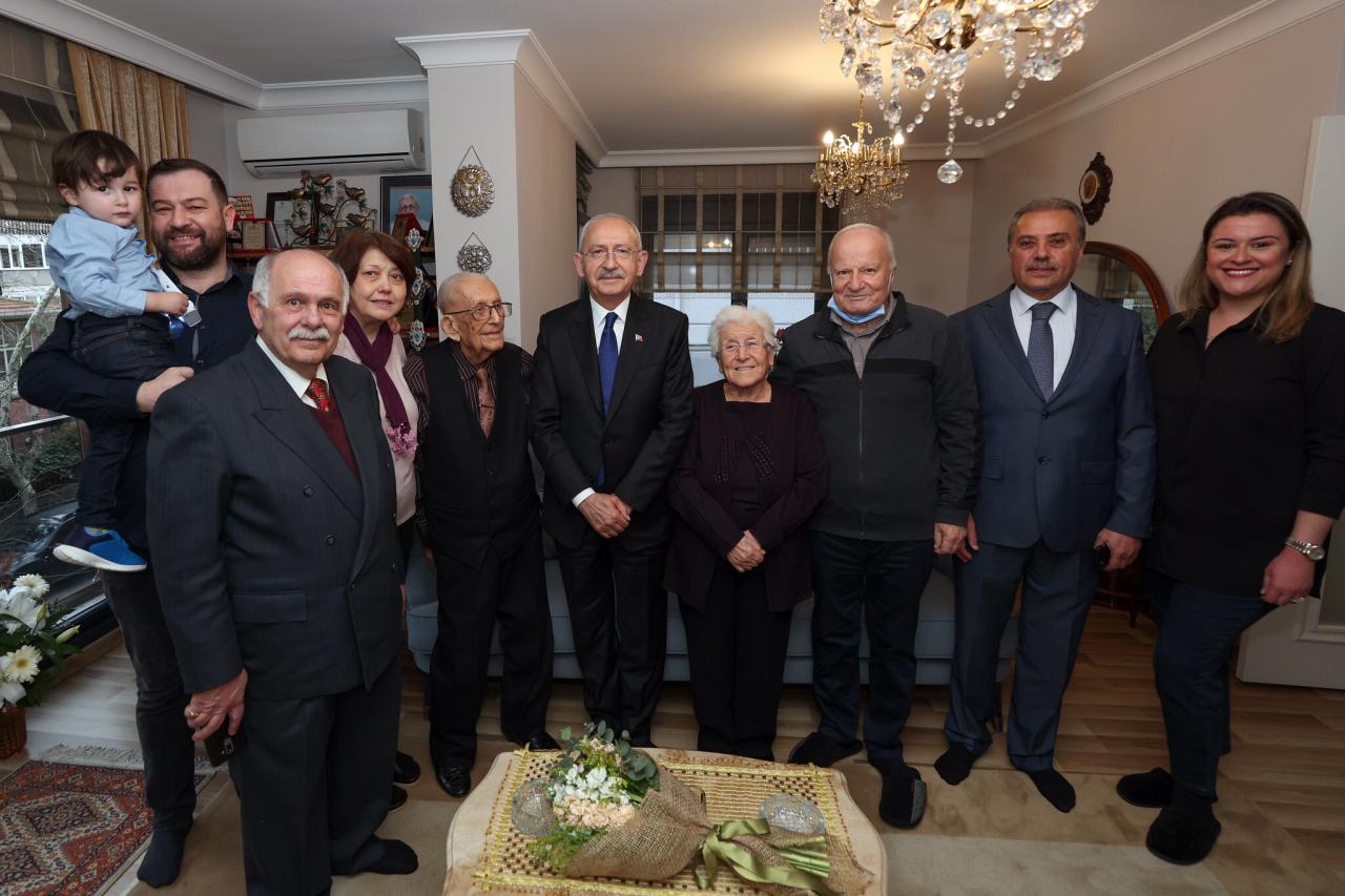 CHP Genel Başkanı ve Cumhurbaşkanı Adayı Kemal Kılıçdaroğlu, Ömer Necati Cengiz ve Ailesini Ziyaret Etti