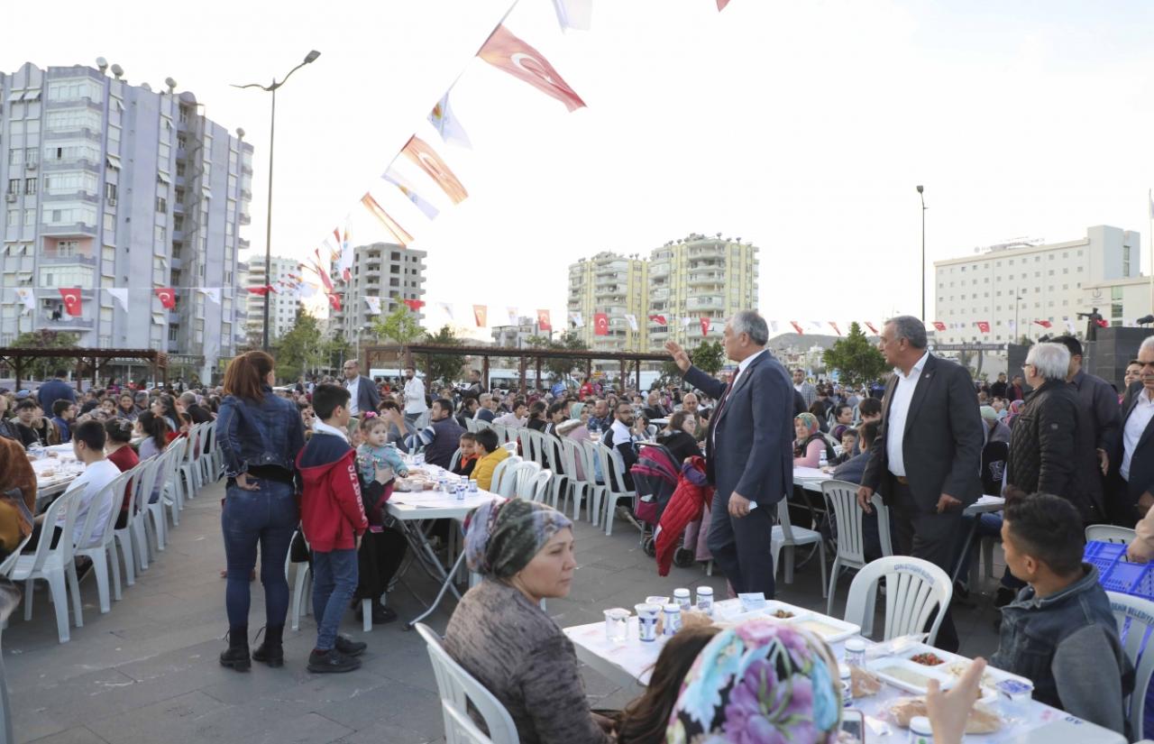 Büyükşehir’den Kozan’da İftar