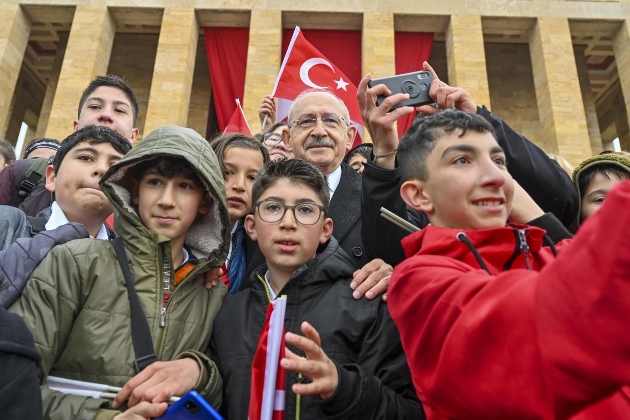 CHP Genel Başkanı ve Cumhurbaşkanı Adayı Kemal Kılıçdaroğlu, 23 Nisan Resmi Törenine Katıldı