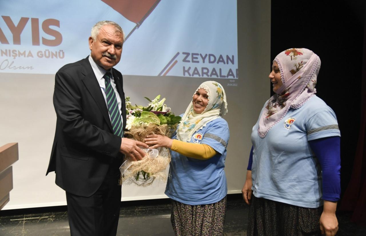 Zeydan Karalar, “Barış, demokrasi, sömürüsüz günler ve güvenli gelecek için yaşasın 1 Mayıs!”