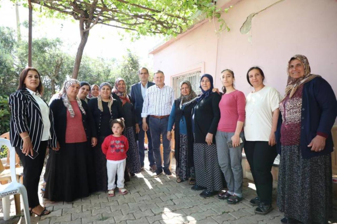 HATAY BÜYÜKŞEHİR BELEDİYE BAŞKANI DOÇ.DR LÜTFÜ SAVAŞ MAHALLE ZİYARETLERİNE DEVAM EDİYOR