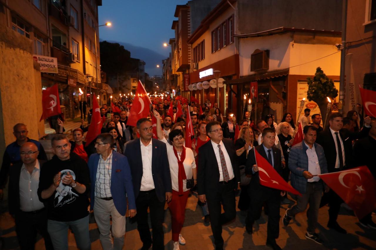 19 Mayıs Coşkusu Edremit’i Sardı