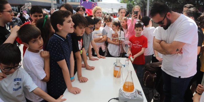 Kartal Belediyesi’nden Öğrencilerin Bilim Şenliğine Katkı