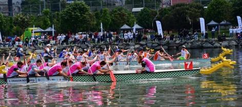 Genç sporcular Dragon Boat yarışlarında kıyasıya yarıştı