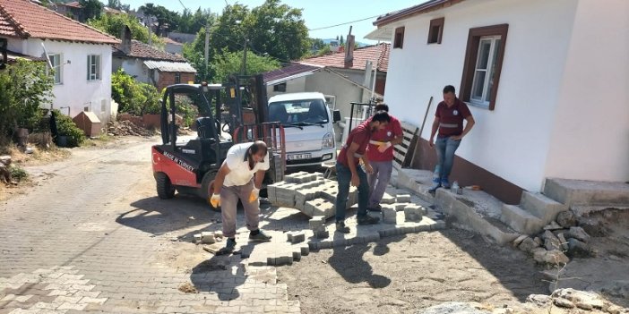 Kırsalda Sokaklar Parke Taş İle Örülüyor