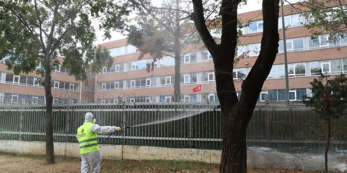 Kartal’ın Parklarında Halk ve Çevre Sağlığı İçin İlaçlamaya Devam