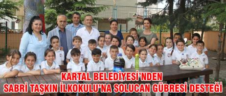 KARTAL BELEDİYESİ’NDEN SABRİ TAŞKIN İLKOKULU’NA SOLUCAN GÜBRESİ DESTEĞİ