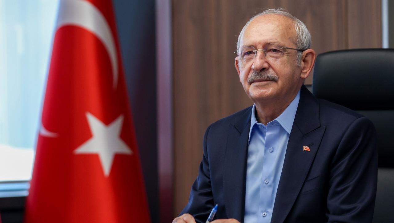 CHP Genel Başkanı Kemal Kılıçdaroğlu, 'Filenin Sultanları'nı Kutladı