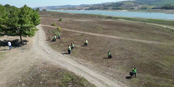 İSTANBUL'DA BARAJ HAVZALARINDAN HAFTADA 100 TON ÇÖP TOPLANIYOR