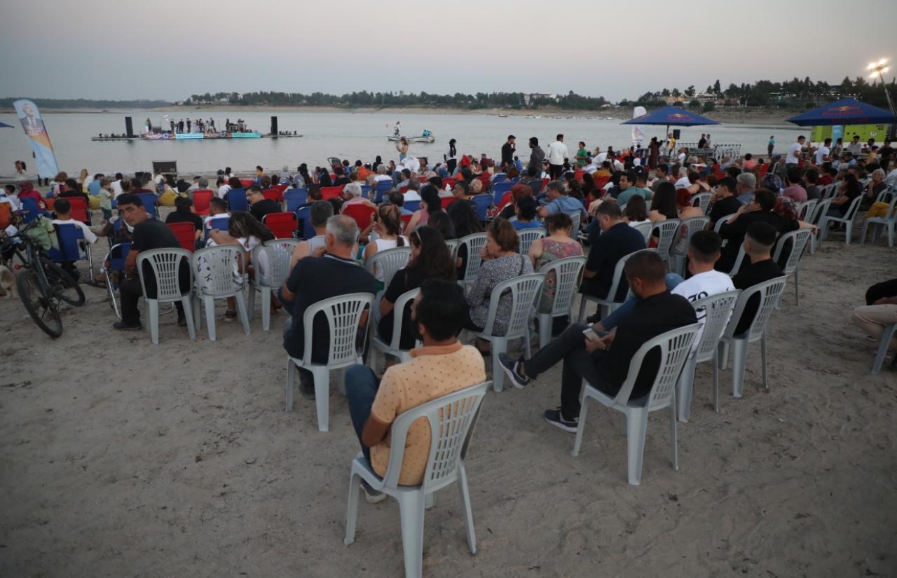 Altın Koza Kapsamında Göl Üzerinde Konser