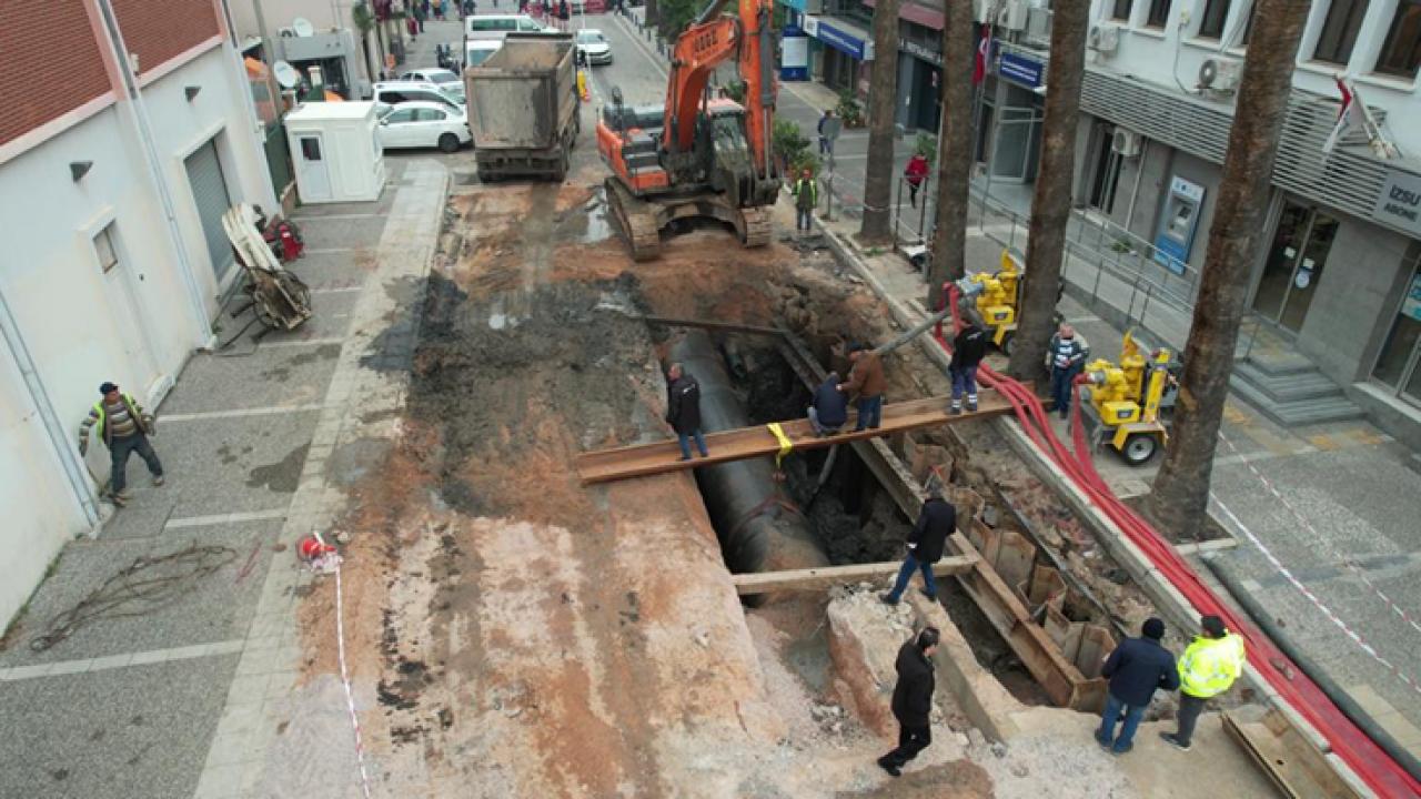 Şehit Fethibey Caddesi’ndeki altyapı sorunu da çözülüyor