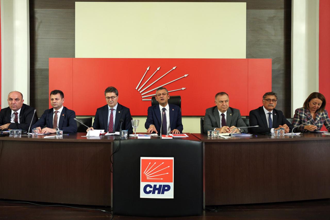 CHP Genel Başkanı Özgür Özel, İl Başkanları Toplantısına Başkanlık Etti