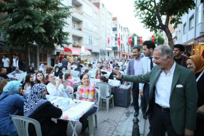 BAYRAMPAŞALI KOMŞULAR KOCATEPE İFTARINDA BULUŞTU