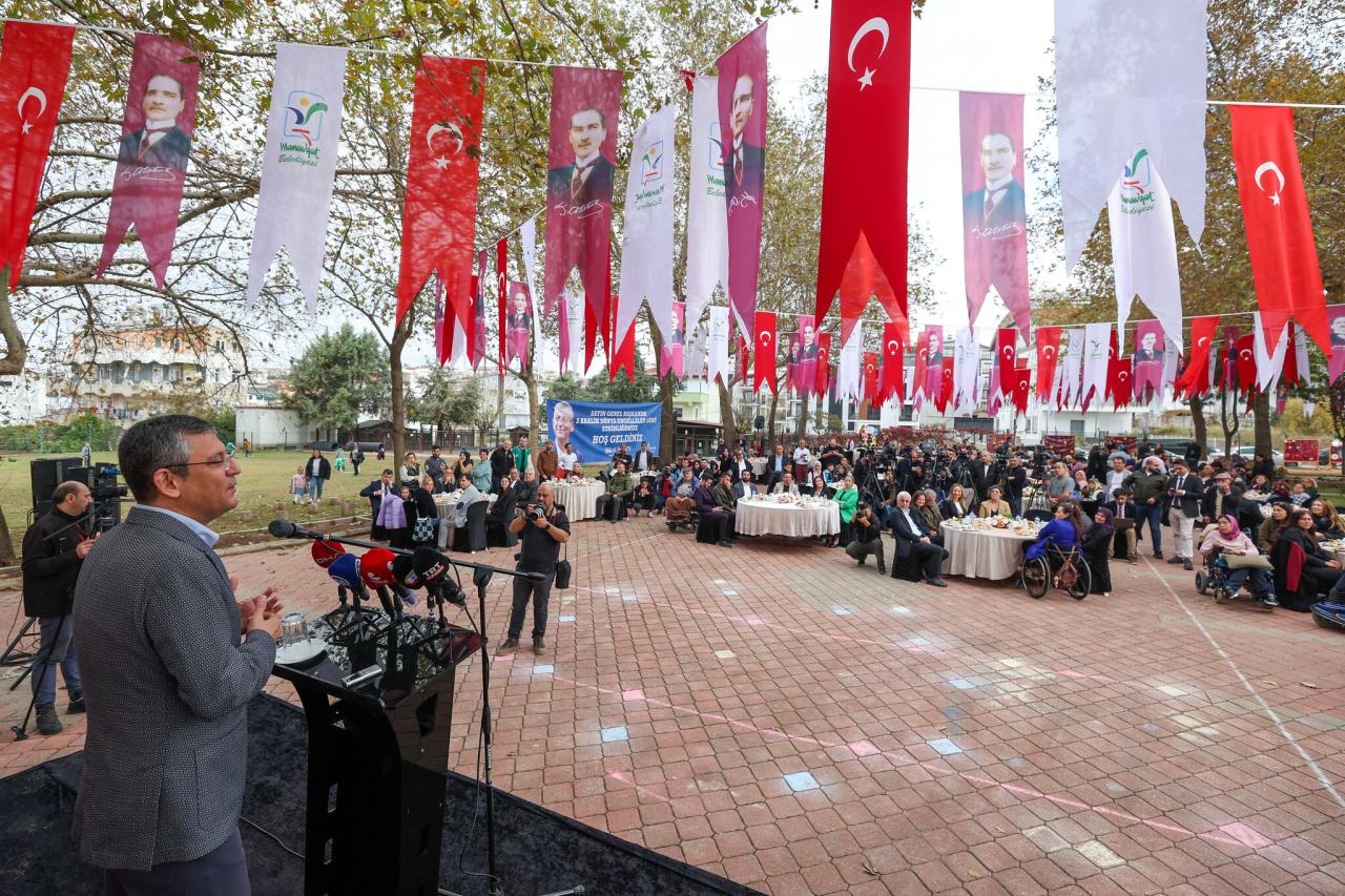 CHP Genel Başkanı Özgür Özel, Manavgat Belediyesi Meliha Ercan Engelsiz Yaşam Merkezini Ziyaret Etti