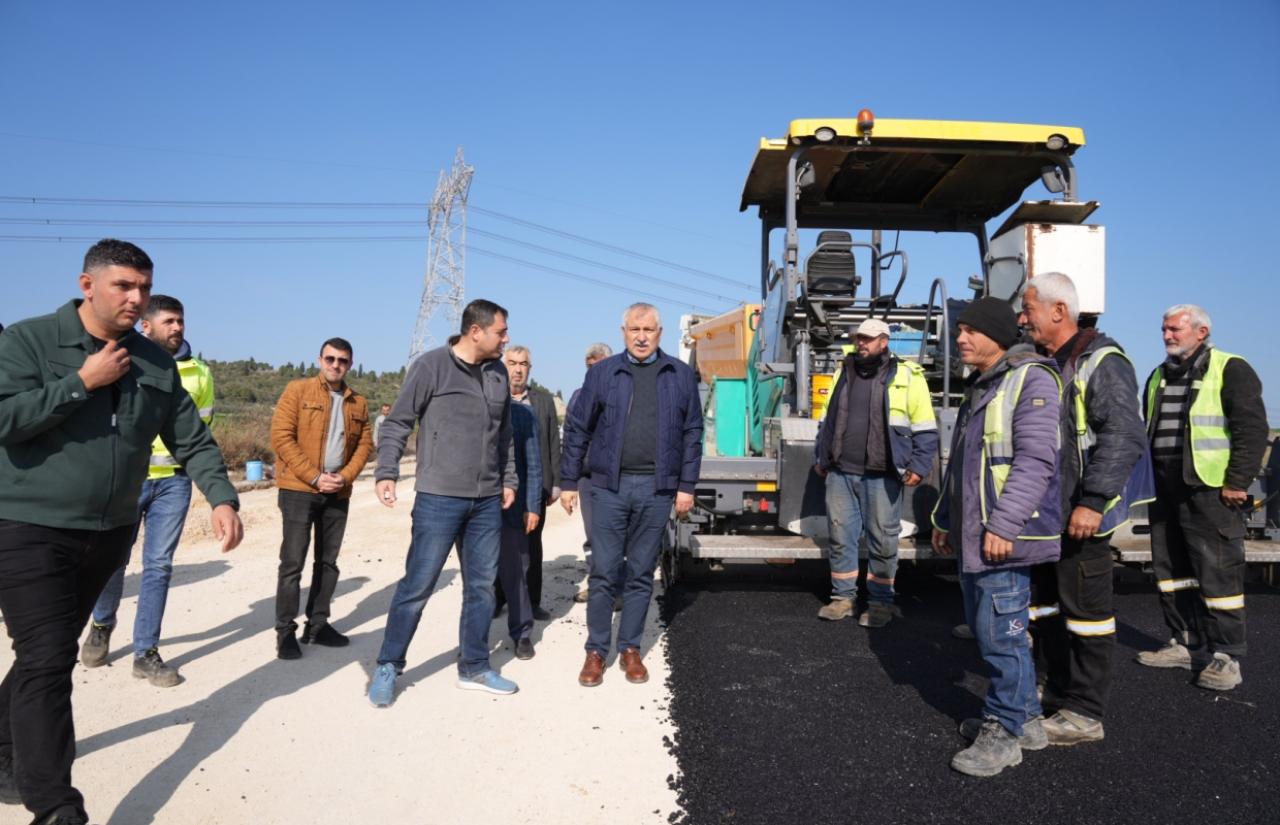 Ceyhan Sarımazı’da İstinat Duvarı Yapılıyor, 19 Km’lik Yol Yenileniyor