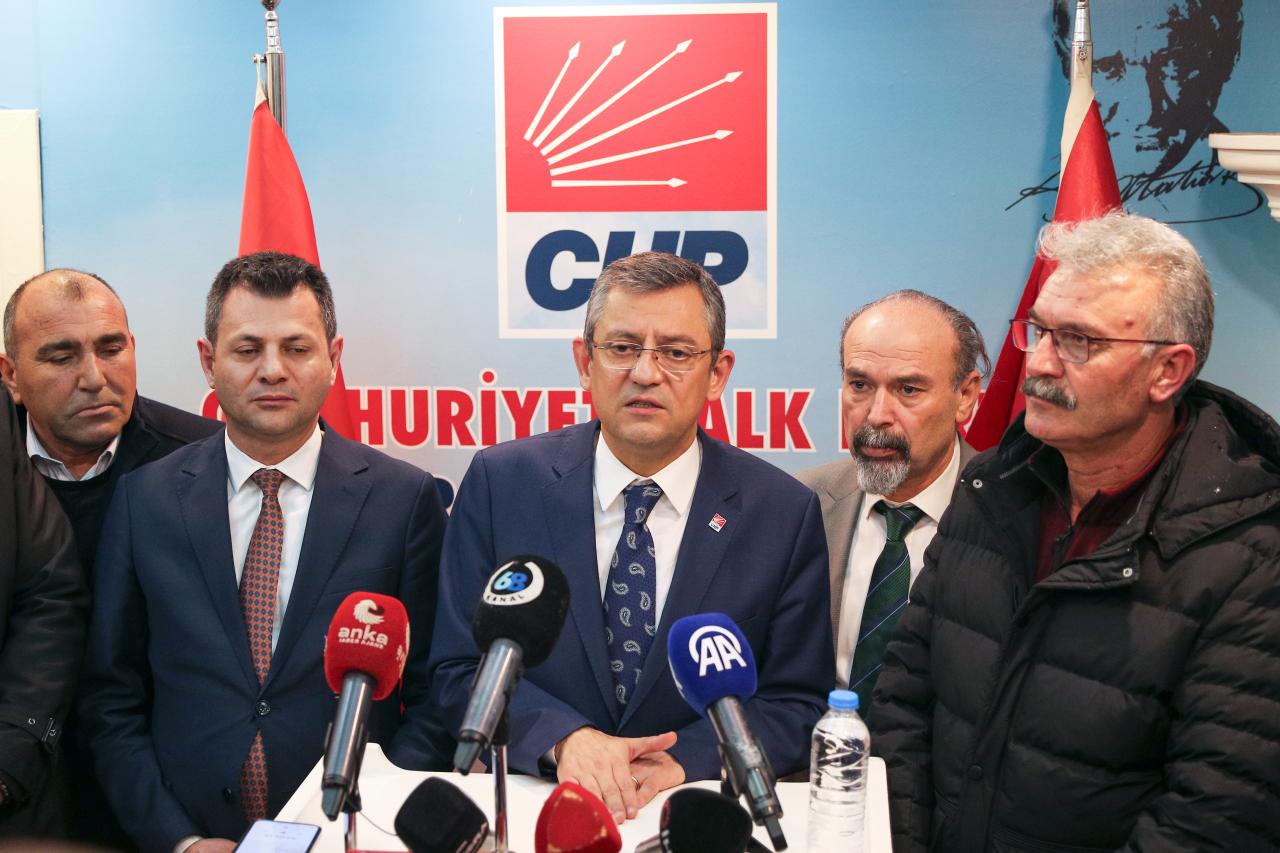 CHP Genel Başkanı Özgür Özel, Aksaray İl Başkanlığında Konuştu: “Mücadelemiz Yeni Şehitler Verilmesin Diyedir”