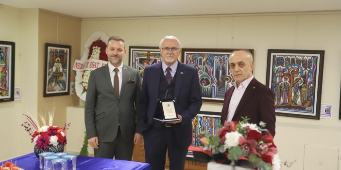 Sürrealist Renk Cümbüşü Yaşatan Sergi, Kartal Belediyesi’nde Açıldı