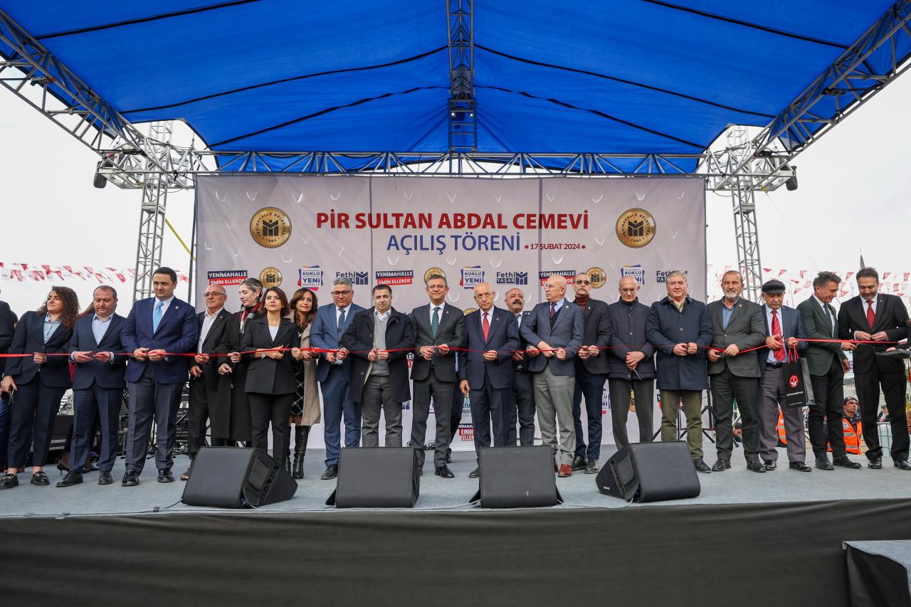 CHP Lideri Özgür Özel, Pir Sultan Abdal Cemevi Açılışında Konuştu: “Korkmayın… Birlik Olursak 31 Mart Bizimdir”