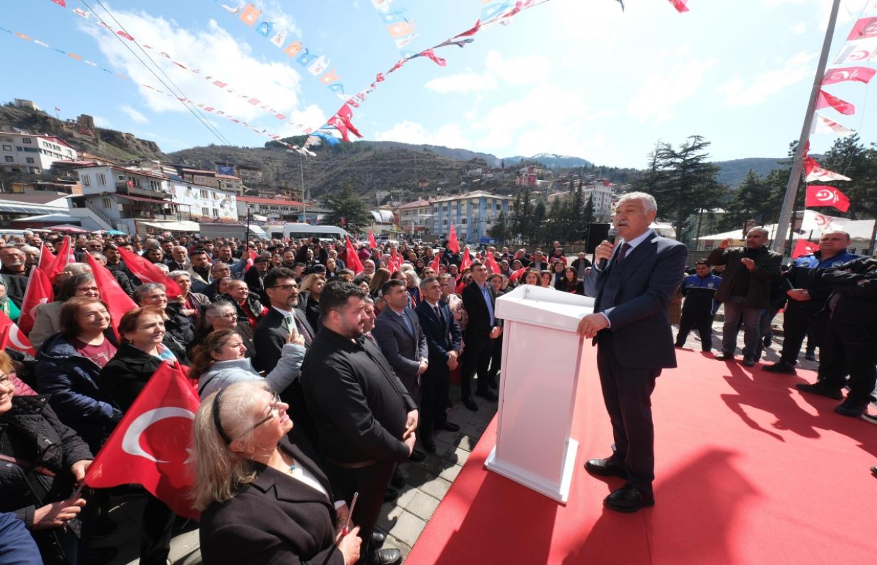 Zeydan Karalar, Saimbeyli Ve Köylerinde, “Hizmet Artarak Sürecek” Mesajı Verdi