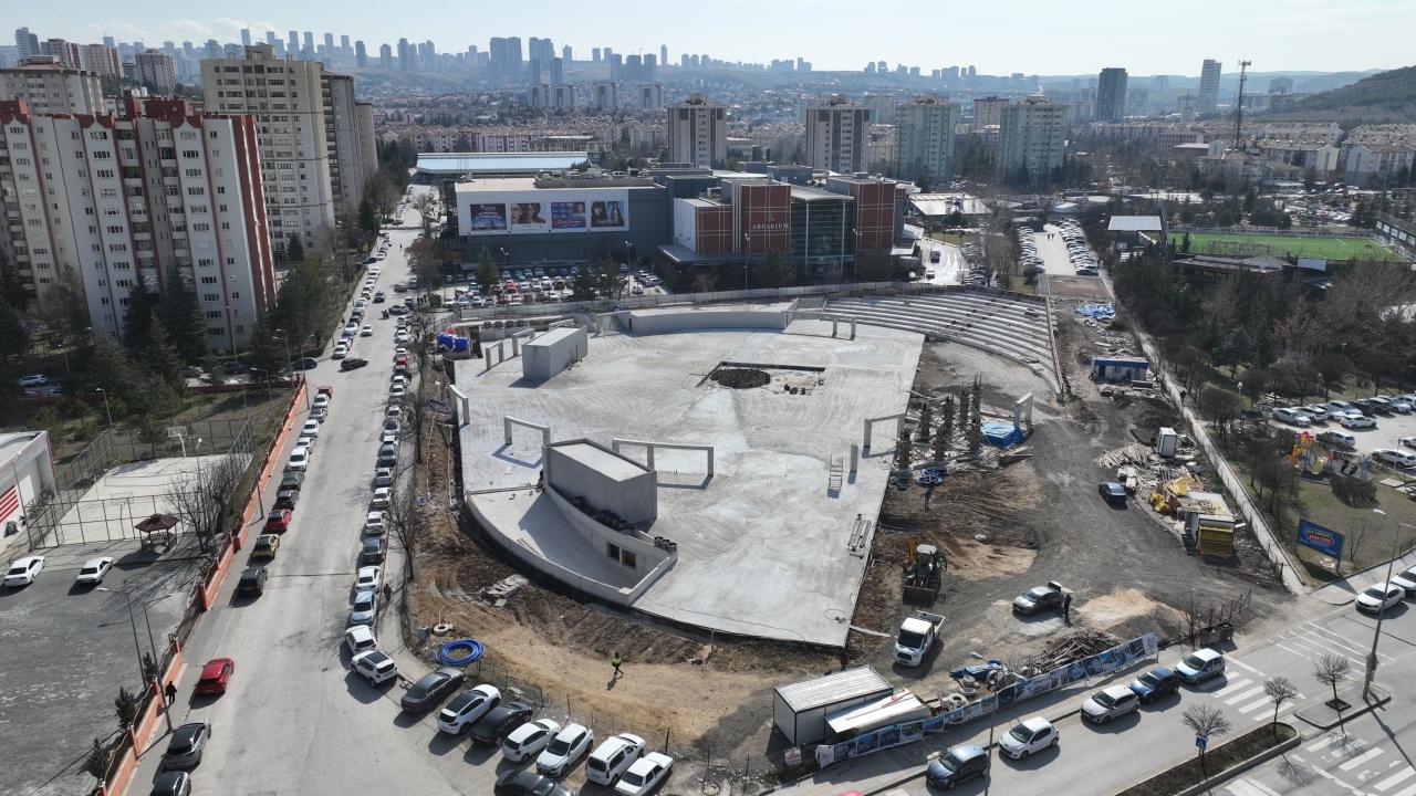 KORU MAHALLESİ KAPALI OTOPARK VE KENT MEYDANI ÇALIŞMALARI HIZLA DEVAM EDİYOR