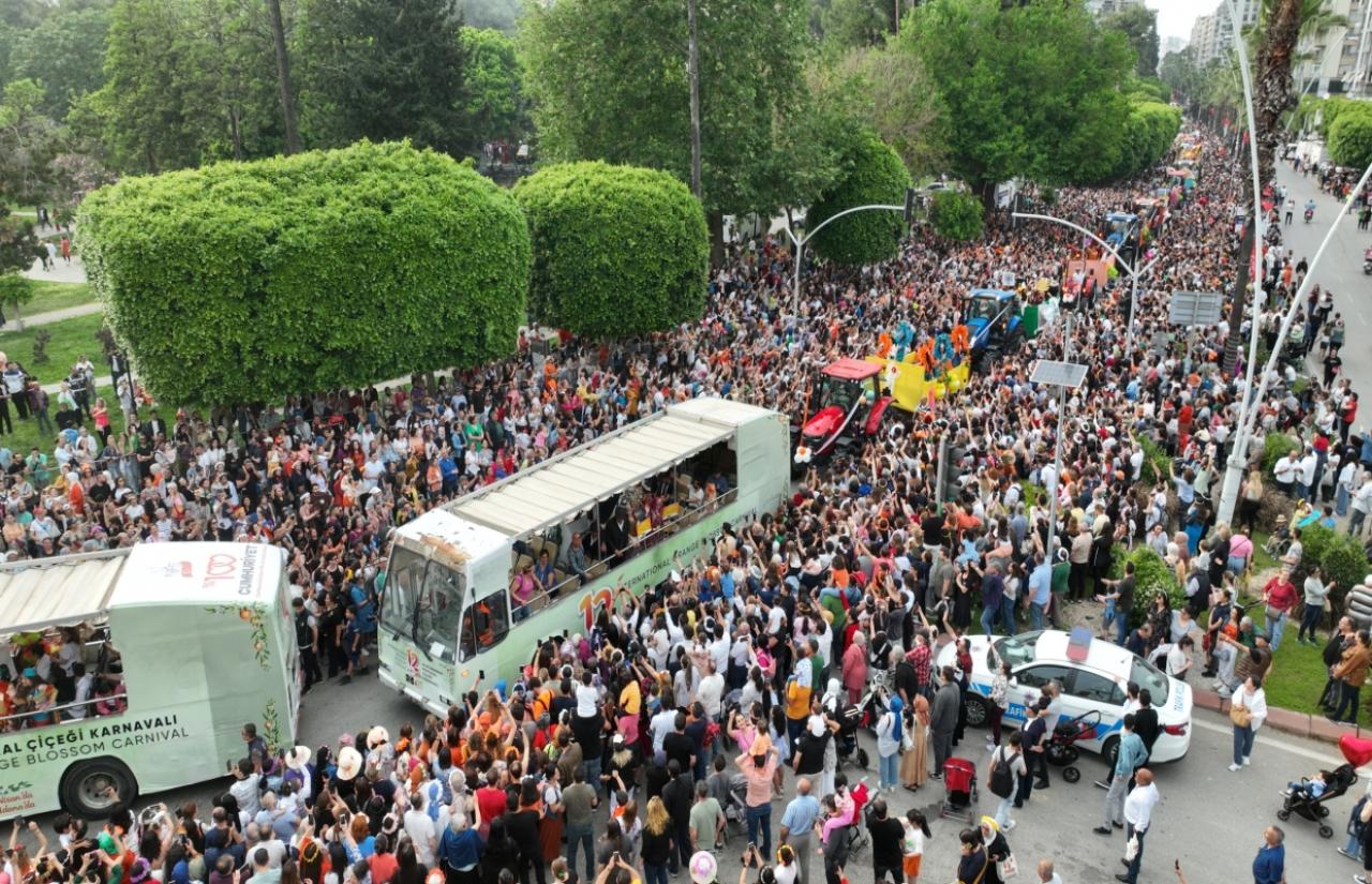 Zeydan Karalar, “Adana’ya bir kez gelen şehrimizden vazgeçemez.”