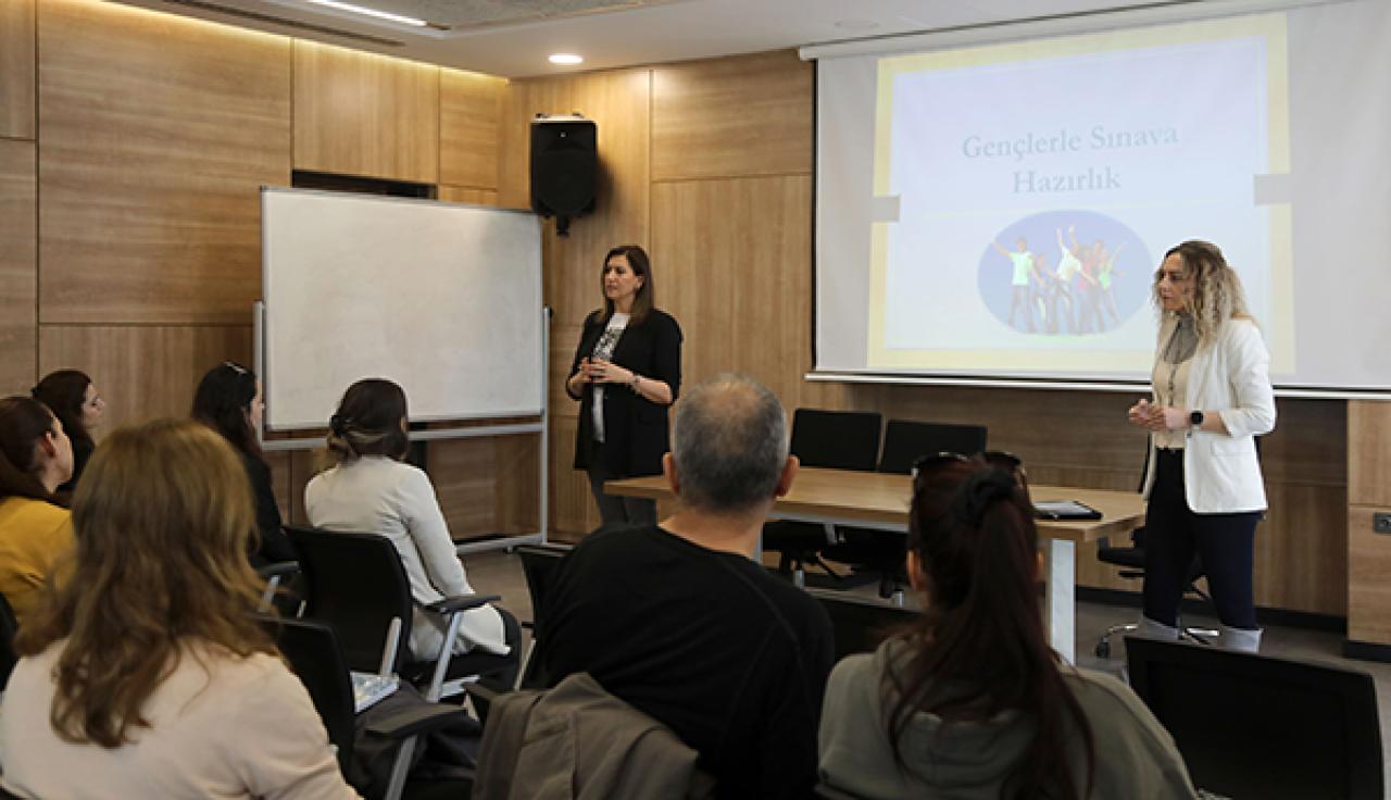 Çankaya'da Sınav Öncesinde Öğrencilere Rehberlik Semineri