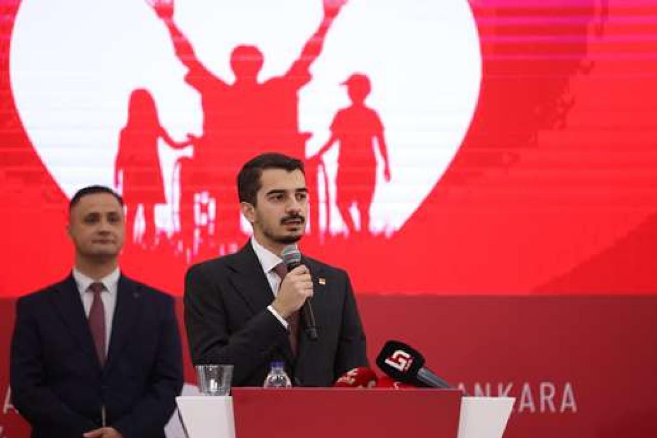 Hüseyin Can Güner CHP'nin 