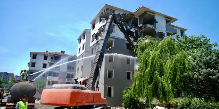 Kartal'da Riskli Konutların Yıkımı Devam Ediyor