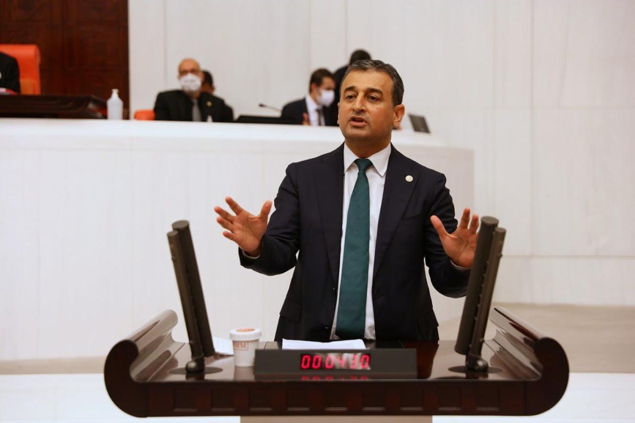 Burhanettin Bulut: “Saray’ın Danışman Kadrolarına Ne Kadar Para Ödeniyor?”