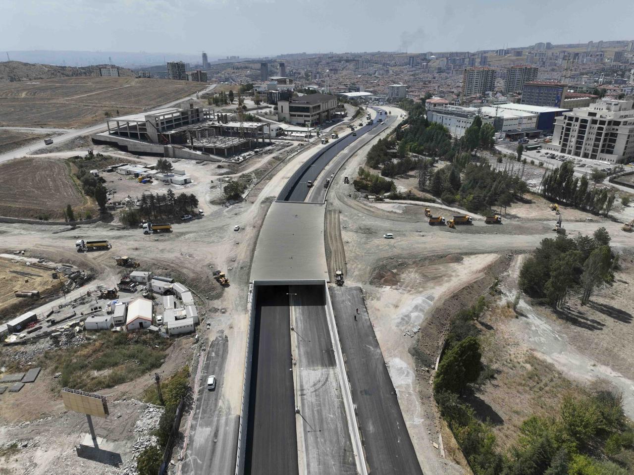 PURSAKLAR’A ULAŞIMDA YENİ DÖNEM: “ALTERNATİF GİRİŞ-ÇIKIŞ BULVARI VE ALT GEÇİT” 30 AĞUSTOS’TA AÇILIYOR