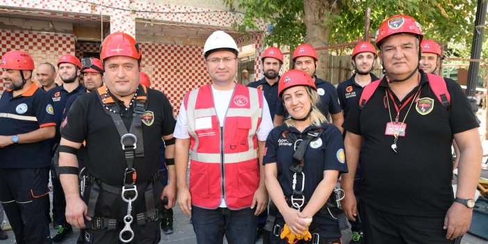 Gaziosmanpaşa’da 17 Ağustos’un Yıl Dönümünde Deprem Tatbikatı