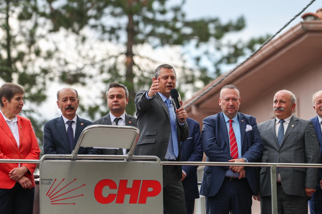 CHP Genel Başkanı Özgür Özel: “Oturun Ali Bey, Oturun; Ama Ondan Sonra Yerinizde Yeller Eser”