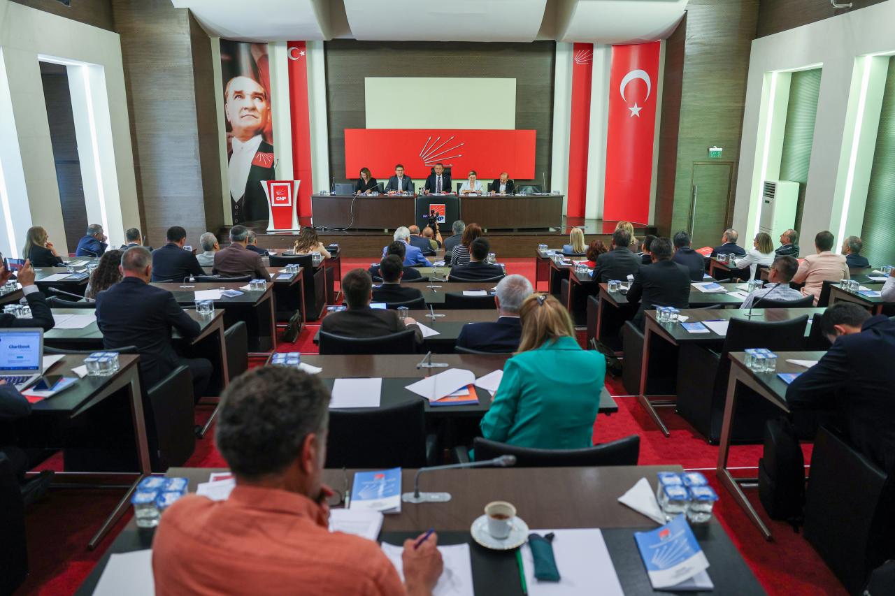 Cumhuriyet Halk Partisi Lideri Özgür Özel, Parti Meclisi Toplantısına Başkanlık Etti