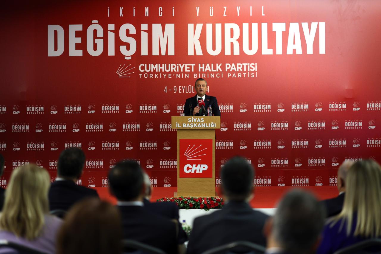 Cumhuriyet Halk Partisi Lideri Özgür Özel: “CHP’nin Kurultayları Görev Almaz, Görev Verir”