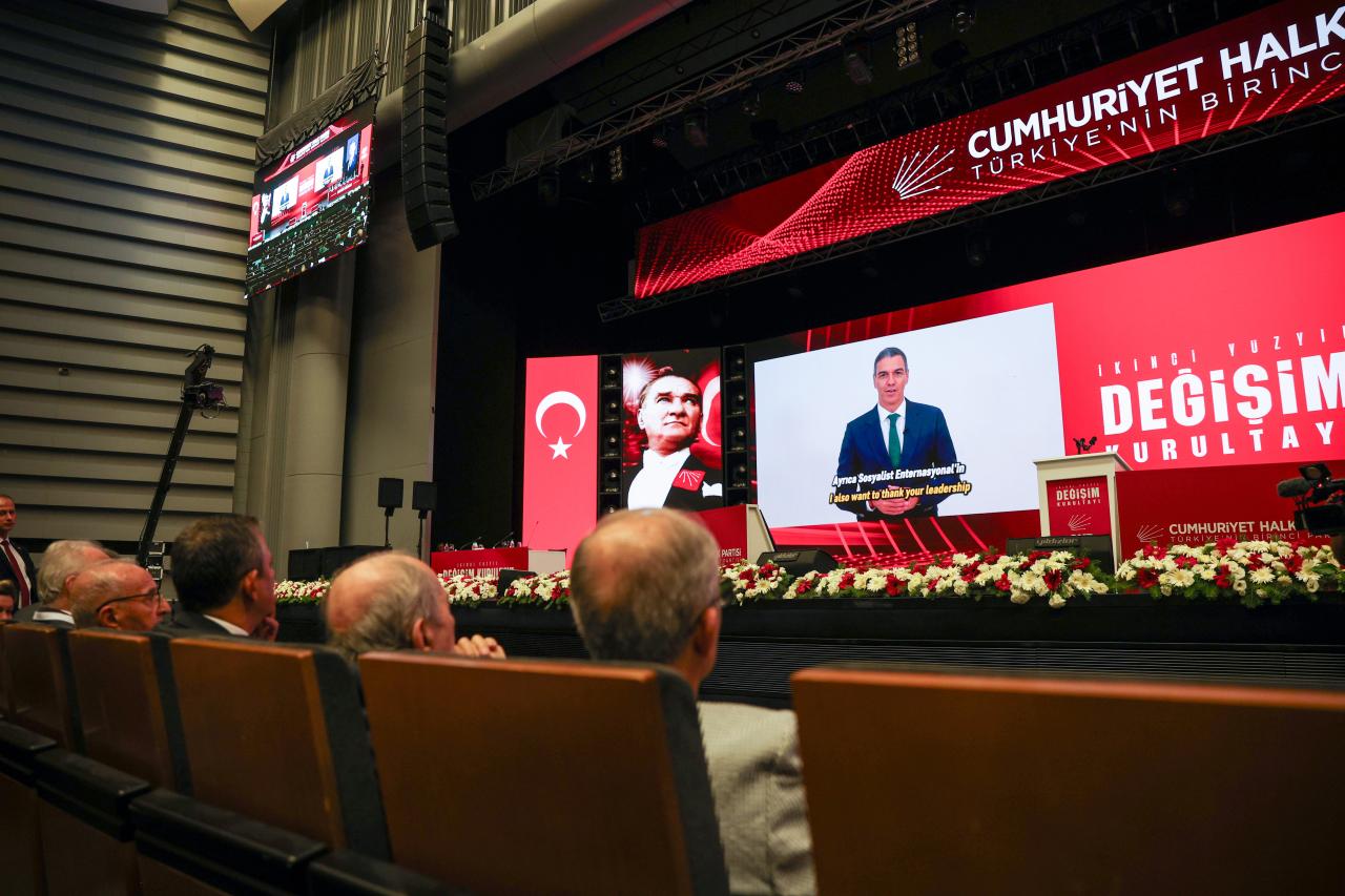 Cumhuriyet Halk Partisi’nin İkinci Yüzyıl Değişim Kurultayı’na Avrupa’dan Kutlama Mesajları