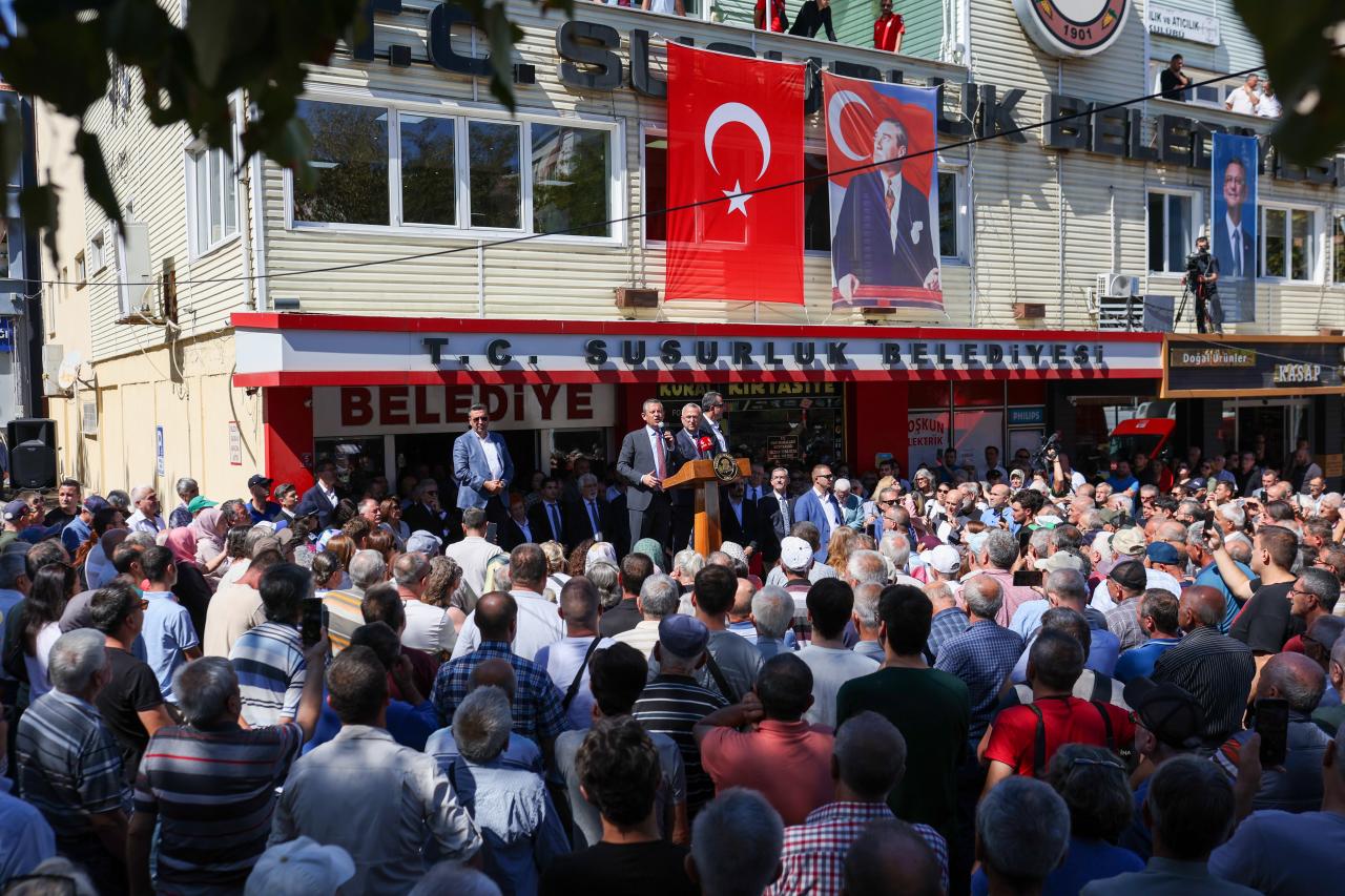 Cumhuriyet Halk Partisi Genel Başkanı Özgür Özel: “Tayyip Bey Ortada Yok, AK Partililer Ortada Yok”