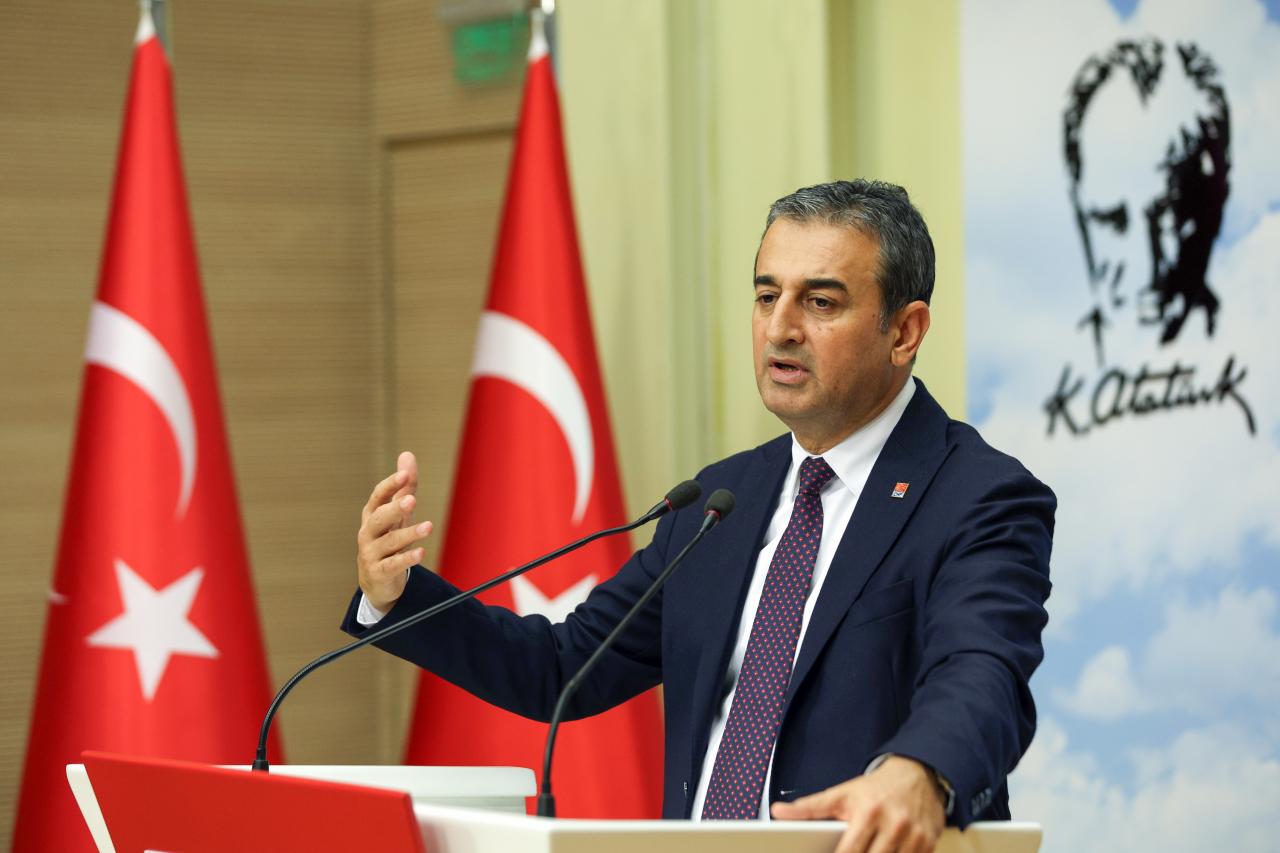 Burhanettin Bulut: “Sarayın 1 Günlük Harcaması 3 Bin 526 Asgari Ücretlinin, 4 Bin 797 Emeklinin Maaşı”