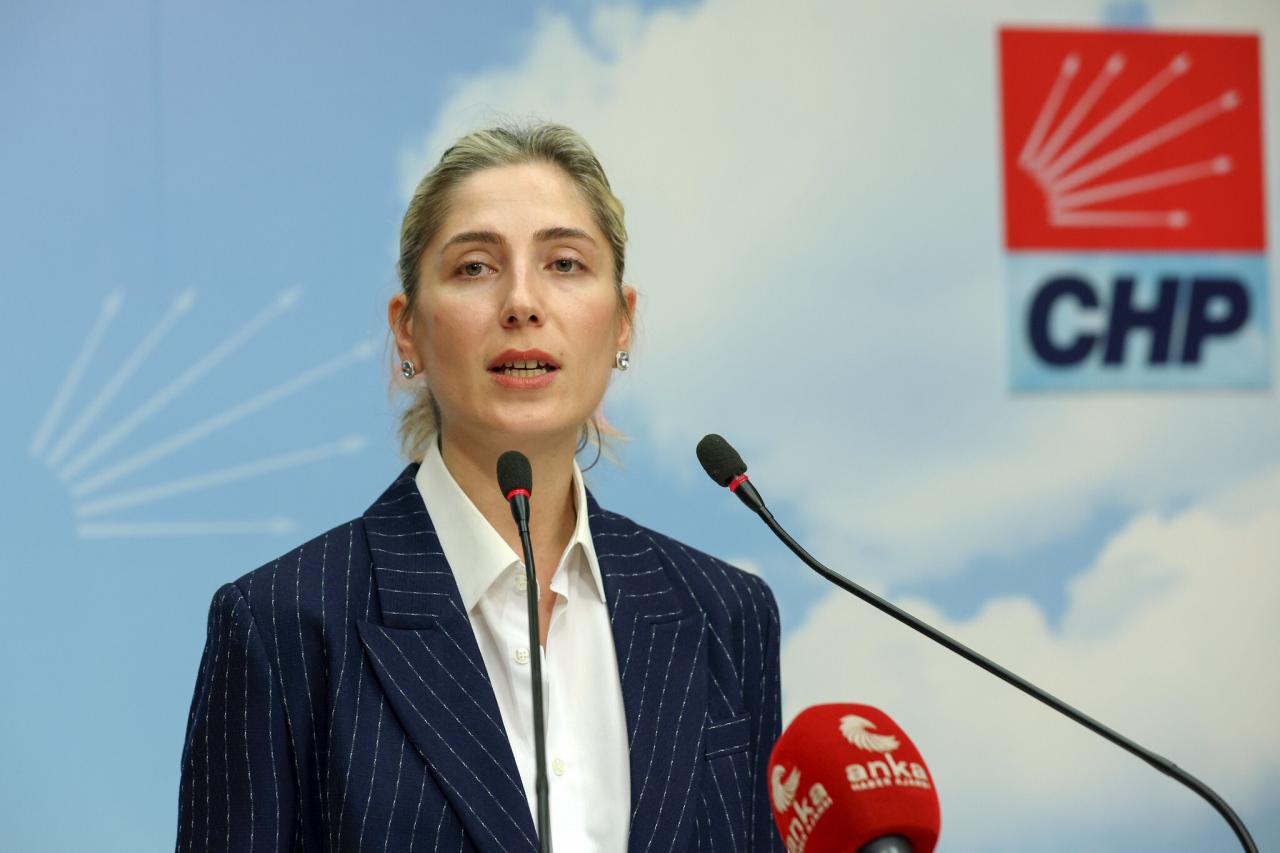 Gülşah Deniz Atalar: “Cumhuriyetin Sanat Kurumlarından Devlet Tiyatroları Hiçbir Dönem Bu Kadar Yıpratılmamıştı”