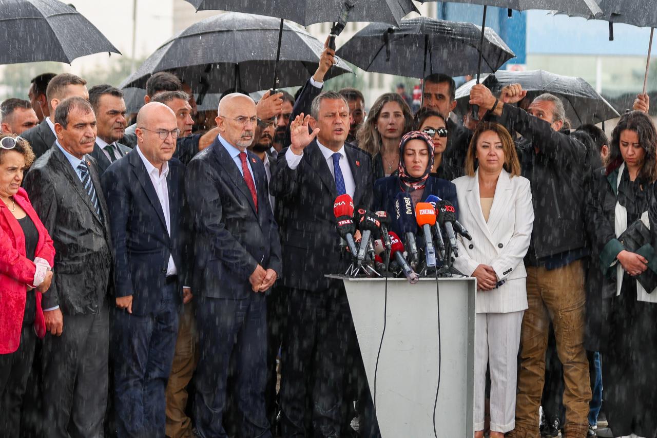 CHP Lideri Özgür Özel: “Türkiye’yi Kurtaracak İttifak, İyilerin İttifakıdır; Onlardan Kurtulun, İyilerin Yanına Geçin”