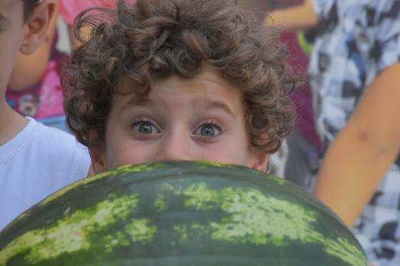 KADIKÖY’DE RENKLİ KARPUZ FESTİVALİ