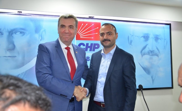 CHP Eyüpsultan’da, Hüseyin Selami Çelebioğlu adaylığını açıkladı