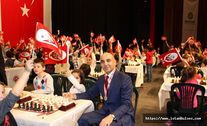 Bakırköy'de cumhuriyet ve atatürk kupası satranç turnuvası