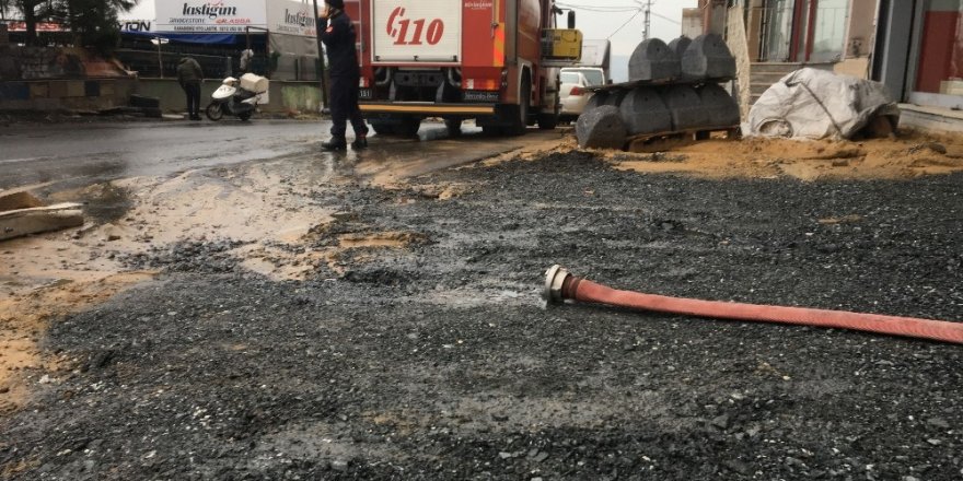 Sarıyer’de iş yeri olarak kullanılan depoyu su bastı