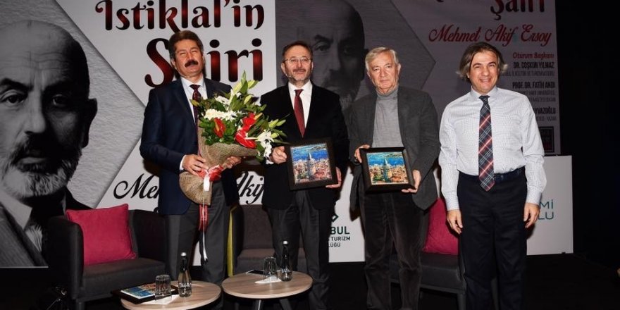 Beyoğlu’nda "İstiklal’in Şairi Mehmet Akif Ersoy" paneli düzenlendi