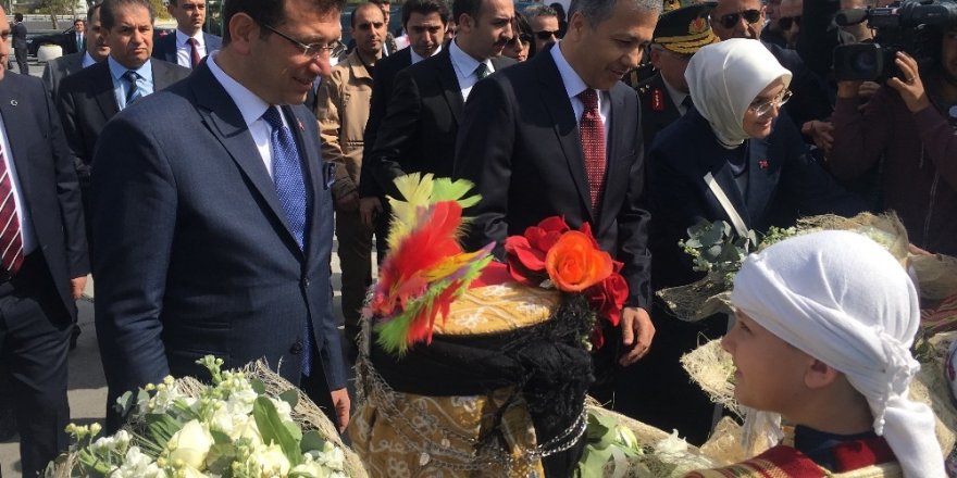 İstanbul’da çocuk bayramı kutlamaları renkli görüntülere sahne oldu