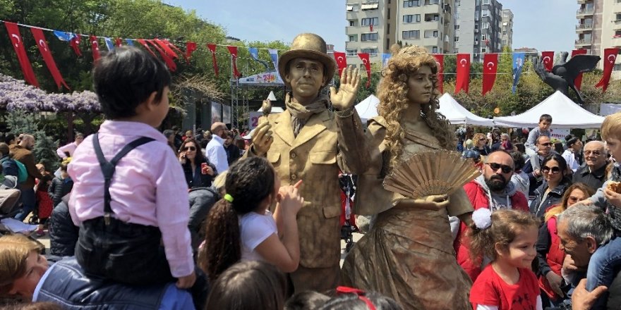 Kadıköy’de 23 Nisan Çocuk Bayramı coşku ile kutlandı