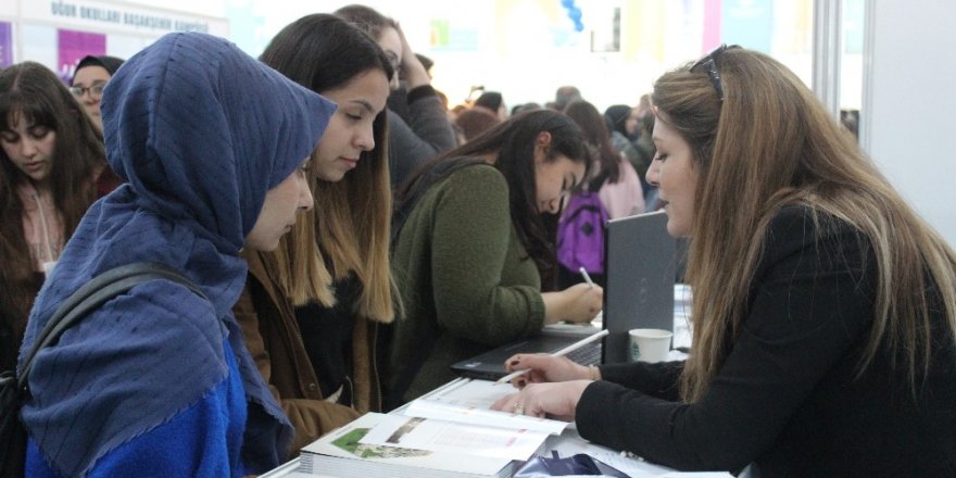 BÜTEF Fuarı kapılarını öğrencilere açtı